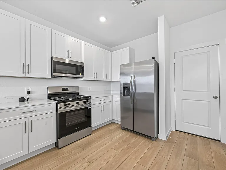 1738 Revolution Way — Photo 18