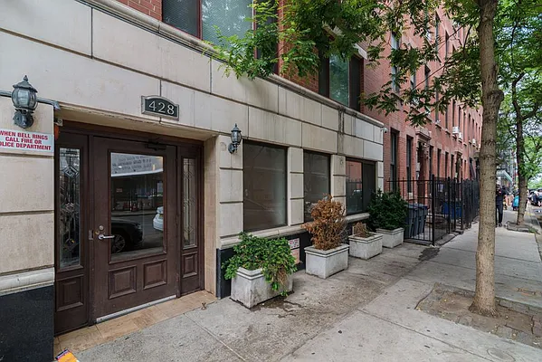 Rented by Bryan L Rozencwaig, LREB | media 7