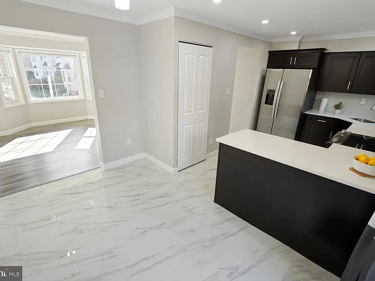6003 Sweet Dale Ct — Photo 9