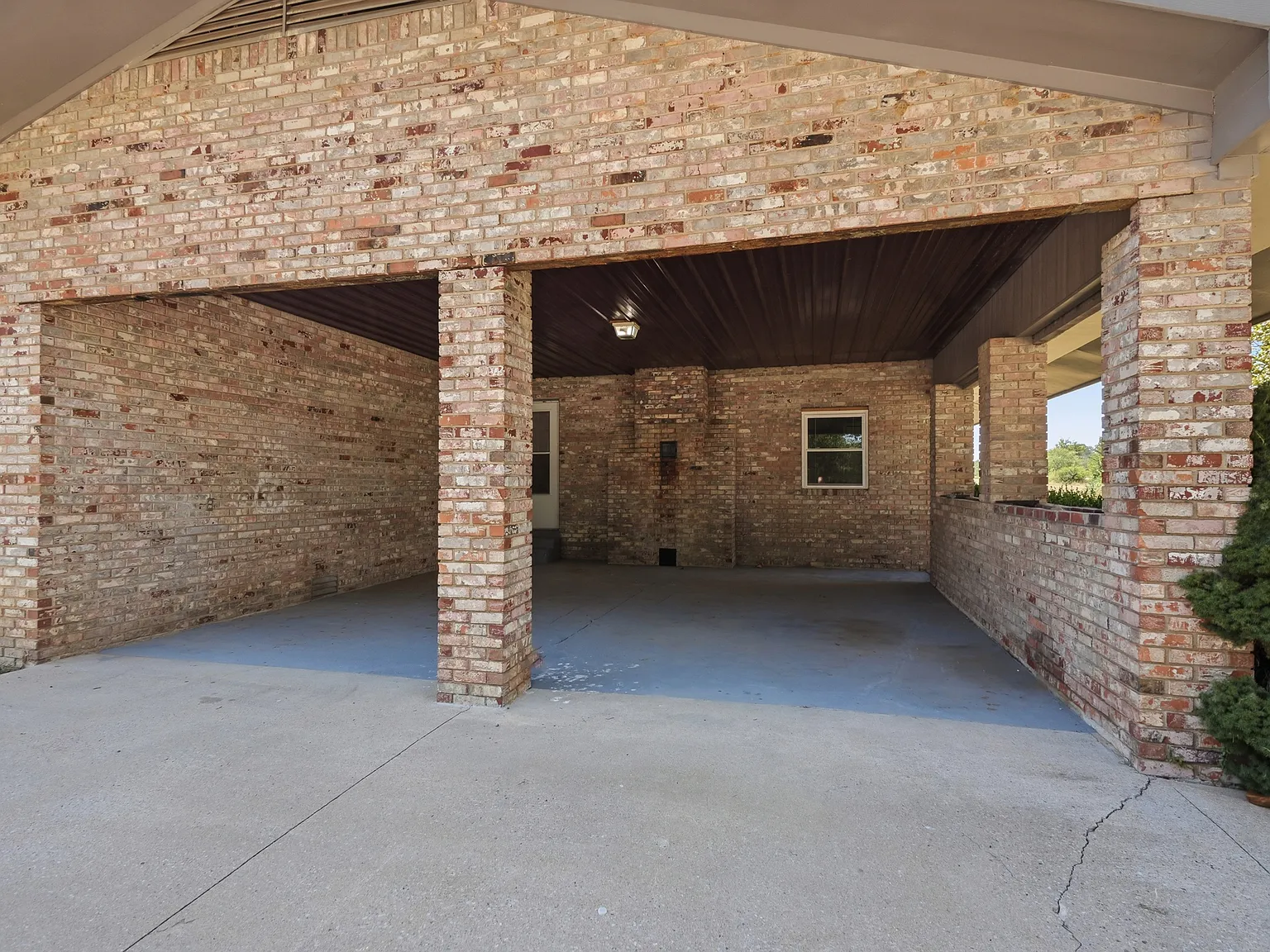 3 bed, 1820 sqft, $2,600 — Photo 3