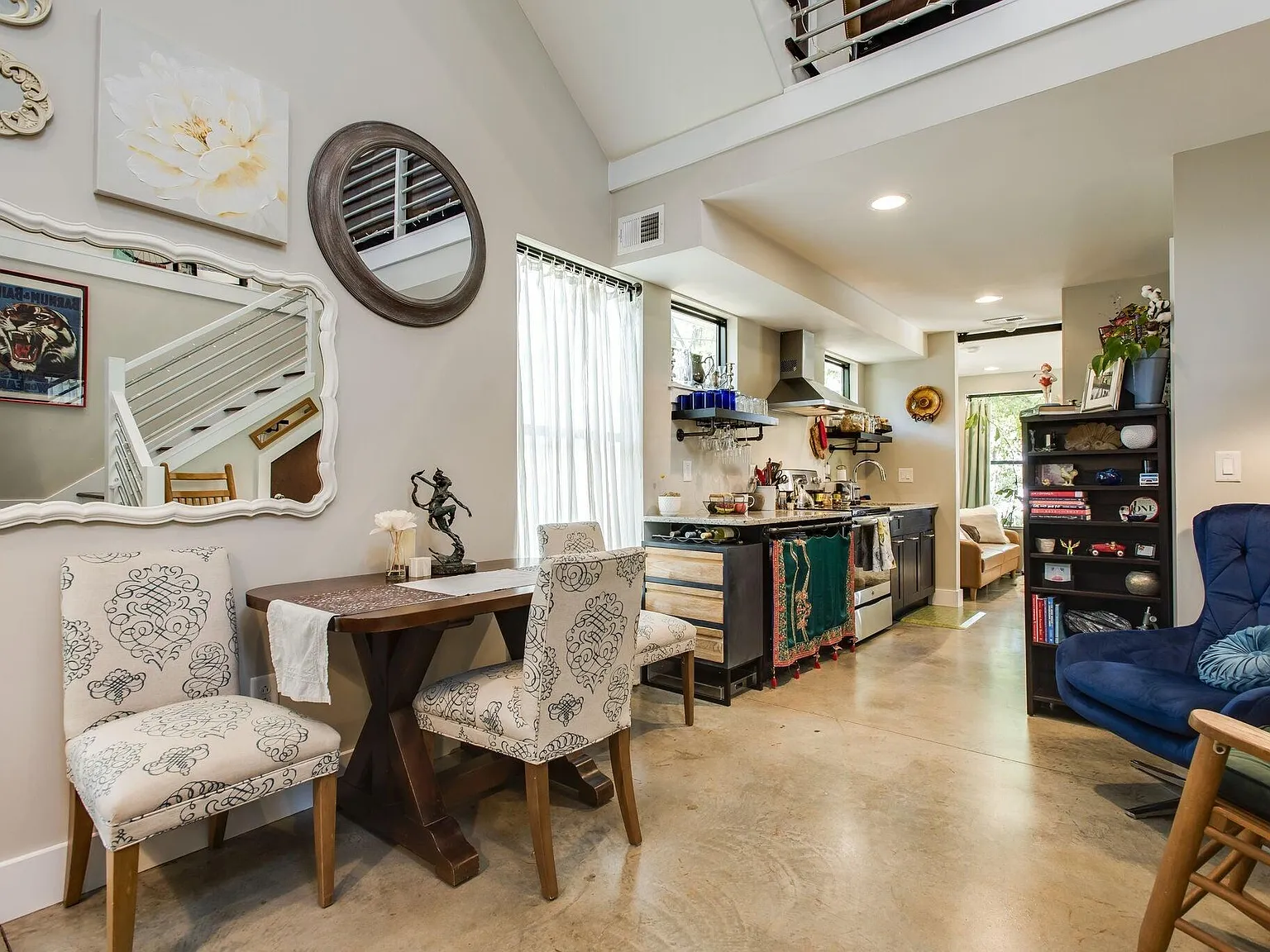 2 bed, 1133 sqft, $3,000 — Photo 3