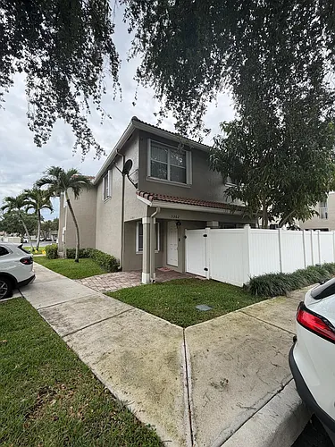 5362 SW 125th Ave Photo 1