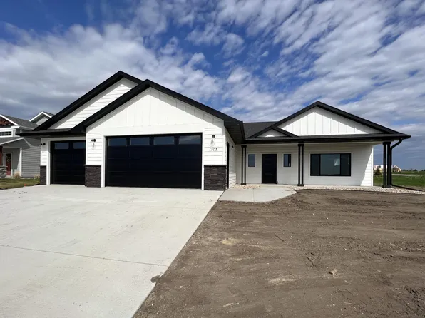 1205 Durango Pass, Brookings, SD 57006