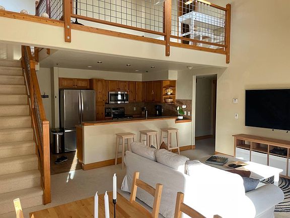 2nd image of 435 Ore House Plz