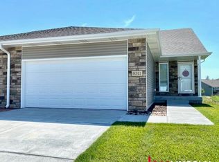8311 Sutherland St, Lincoln, NE 68526