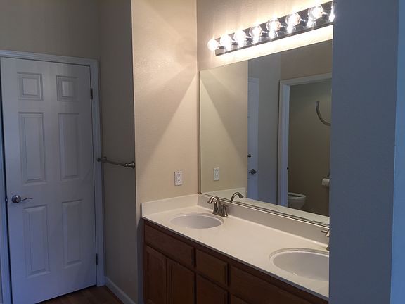 4th image of 1462 Whittingham Dr