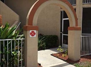 8713 SW 5th St APT 101, Hollywood, FL 33025