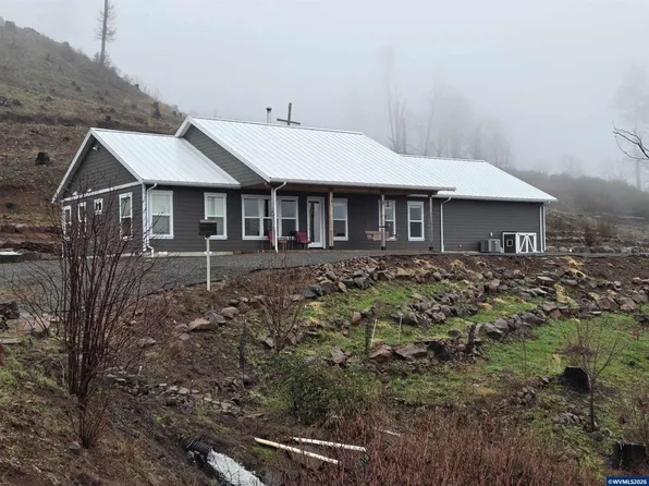 10855 Kubin Rd SE, Lyons, OR 97358