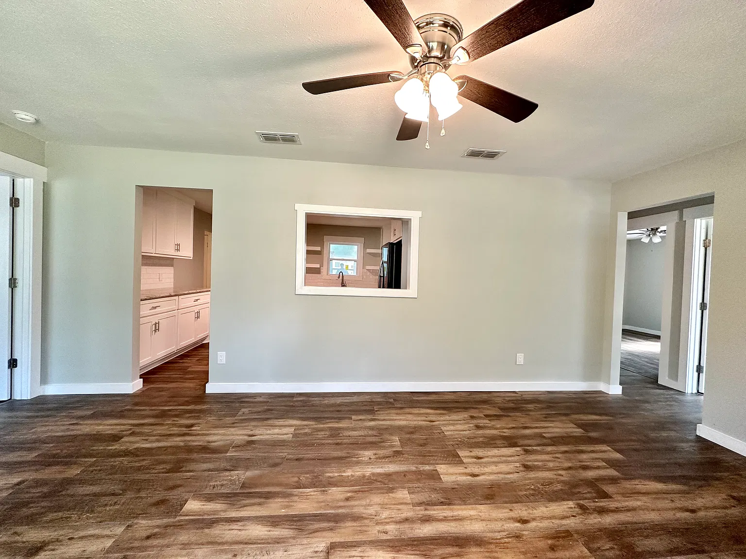 3 bed, 1268 sqft, $1,600 — Photo 2