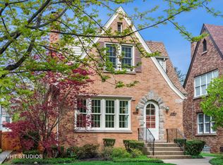 2522 Lawndale Ave, Evanston, IL 60201