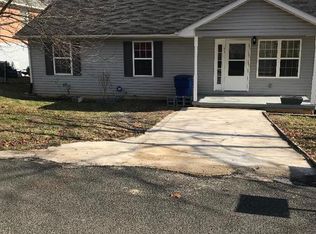 41 Crestview Dr, Front Royal, VA 22630