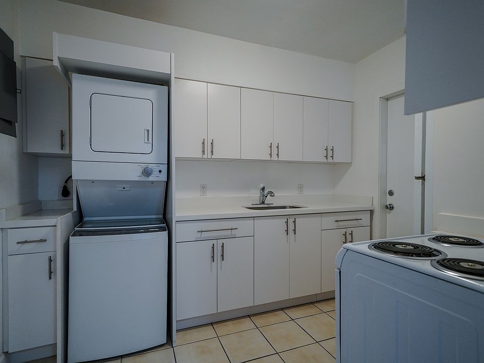 2nd image of 1522 SW 22nd Ter