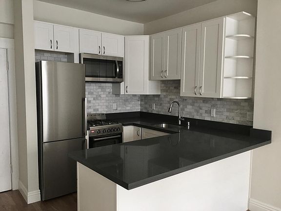 3rd image of 745 Hyde St APT 12