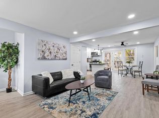 1405 S 10th St, Manitowoc, WI 54220