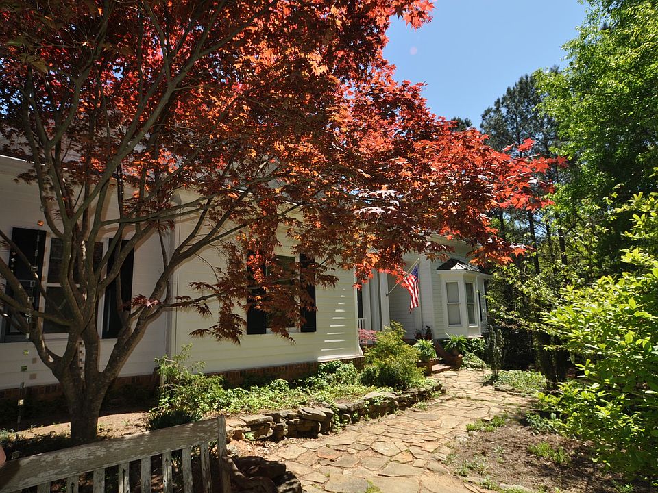 1st image of 109 Ravenwood Cv