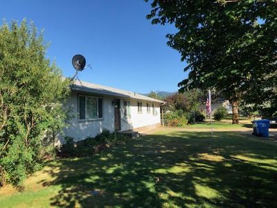 3925 Rockydale Rd, Cave Junction, OR, 97523