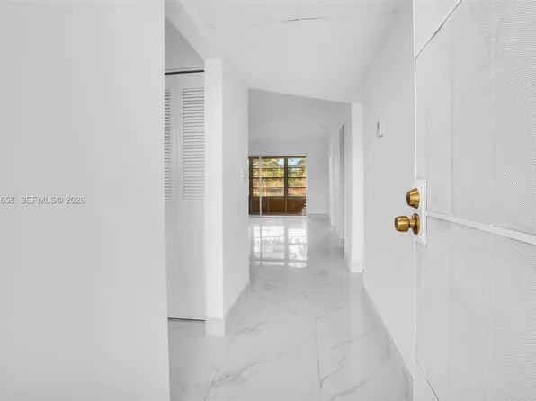 8852 W McNab Rd APT 205, Tamarac, FL 33321