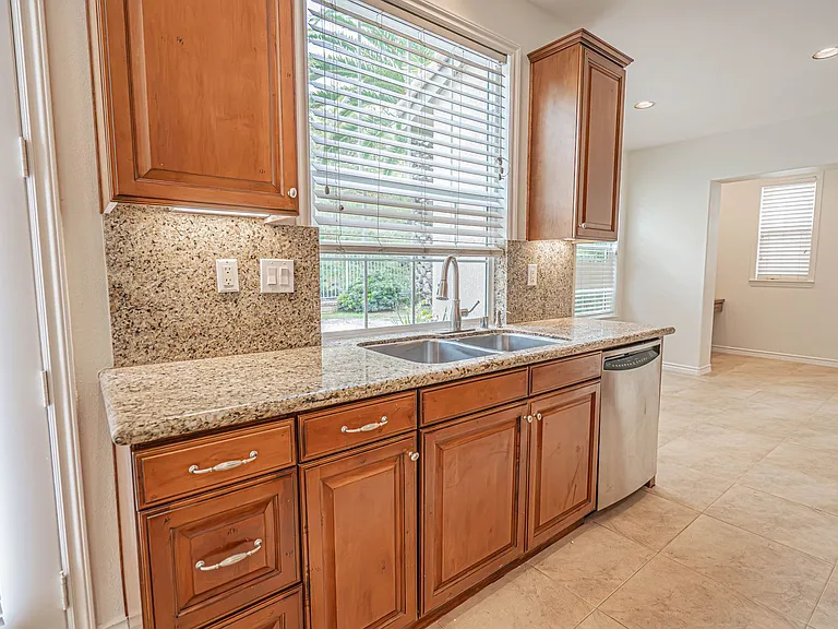 26149 W Shadow Rock Ln — Photo 11