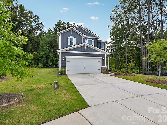 3rd image of 225 Bellina Dr
