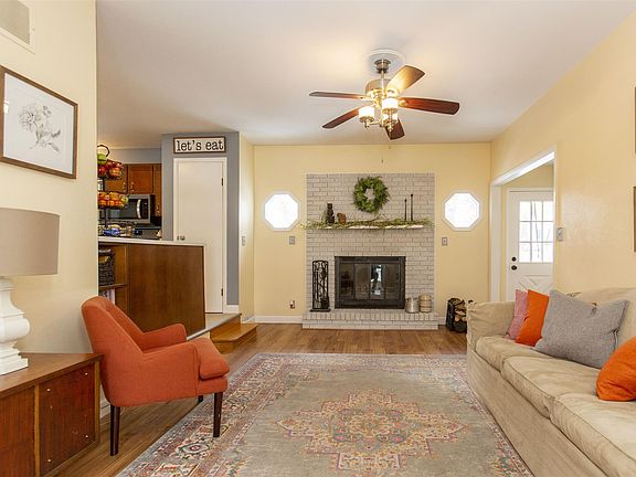 4th image of 1529 Cantondale Ln