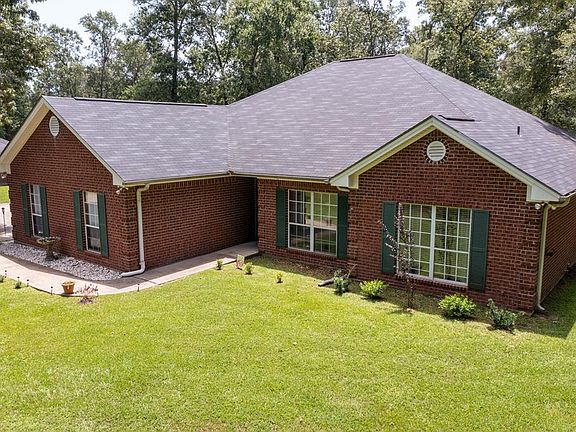 3rd image of 315 White Dove Dr