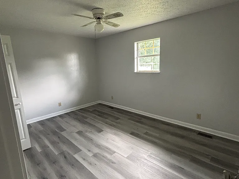 2901 Indian Run Rd — Photo 2
