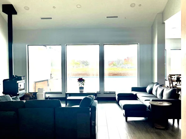 (undisclosed Address), Clovis, CA 93619