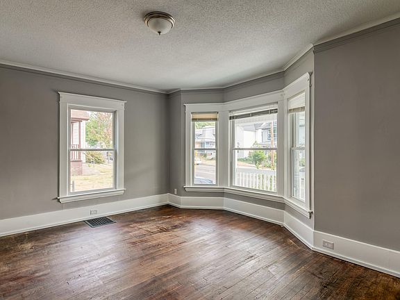 5th image of 619 Martin Luther King Jr St SE
