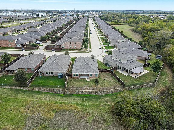 2nd image of 1590 Palmeria Dr