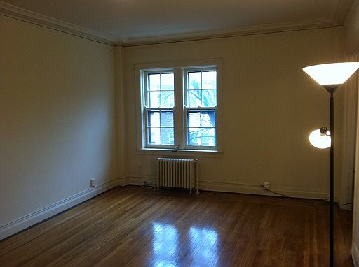 2nd image of 267 Oxford St APT 607