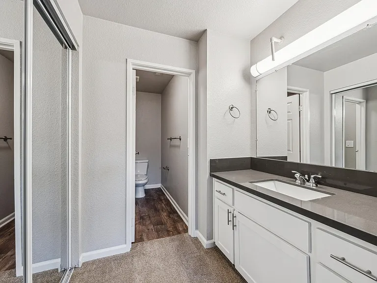 Sterling Heights Apartment Homes — Photo 17