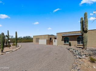 8945 E Chof Ovi Dr, Tucson, AZ 85749