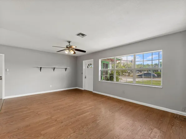 120 Ne Entrada Avenue, Port St Lucie, FL 34952