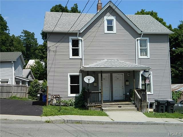 2nd image of 98 Oak St