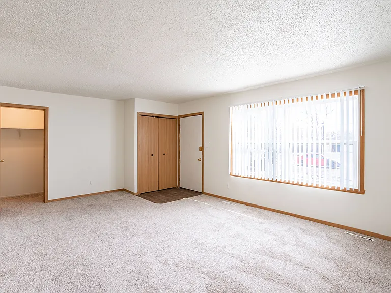 West Fargo, ND Sheyenne Terrace Townhomes | 415A | Living