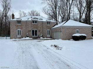 1164 Richmar Dr, Westlake, OH 44145