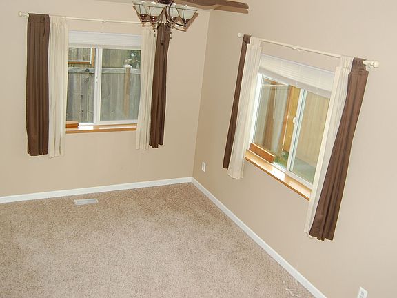 4th image of 7913 205th St E