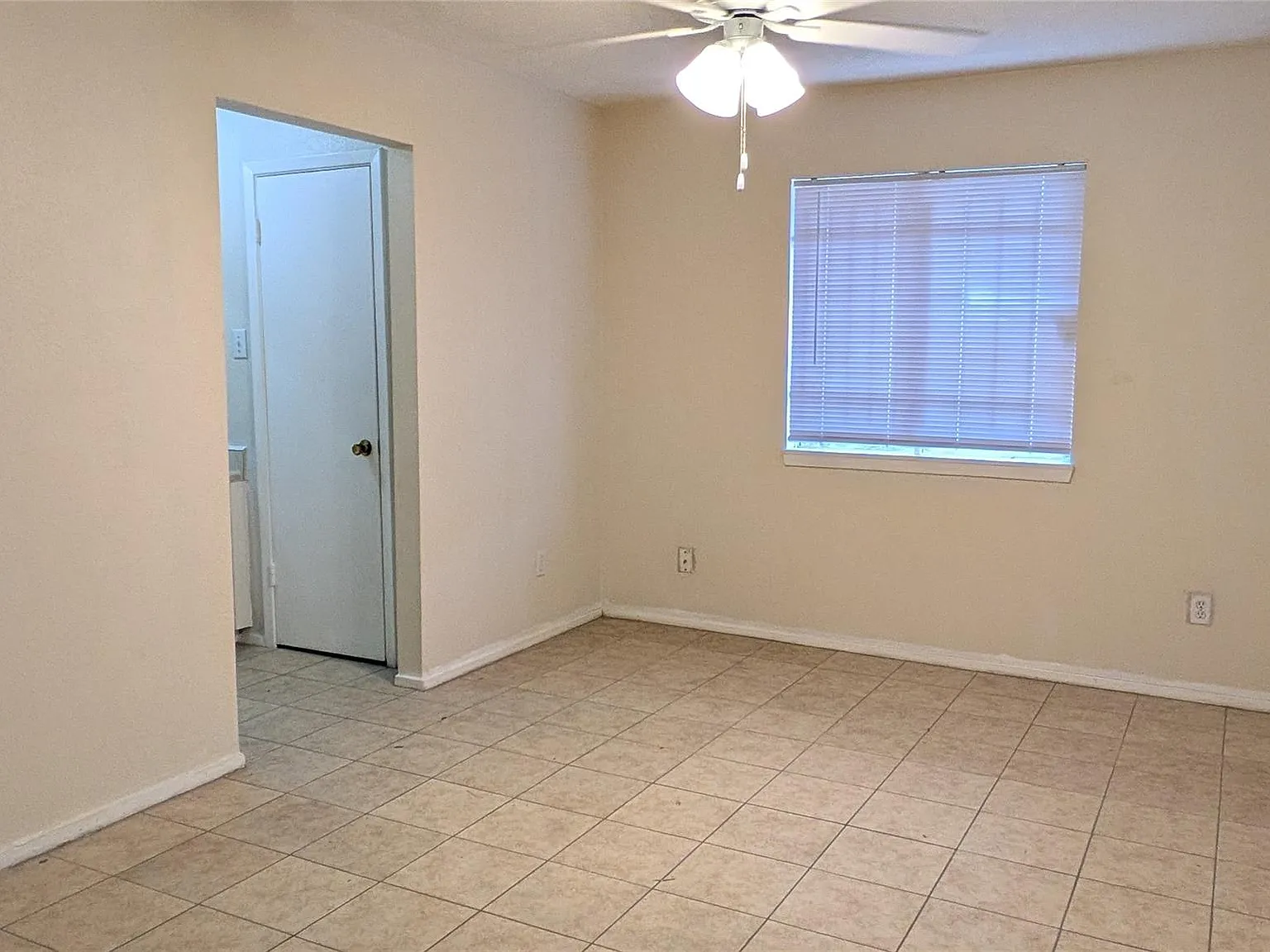 2 bed, 2.0 bath, 1136 sqft, $1,250 — Photo 4