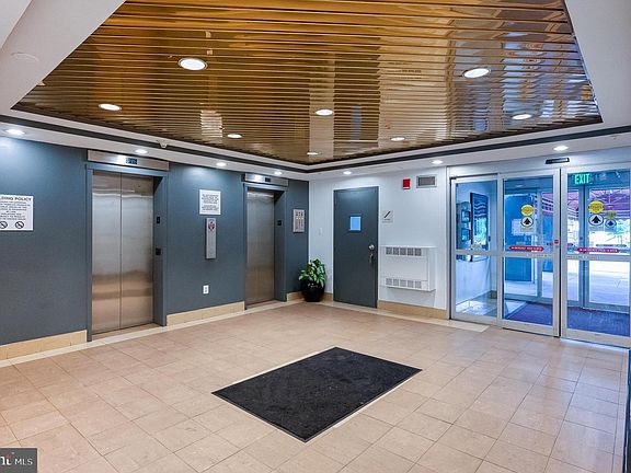 5th image of 28 Allegheny Ave APT 1512