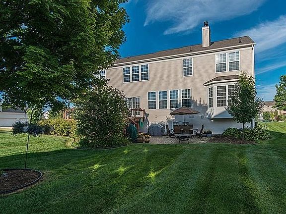 4th image of 6692 Lakeway St