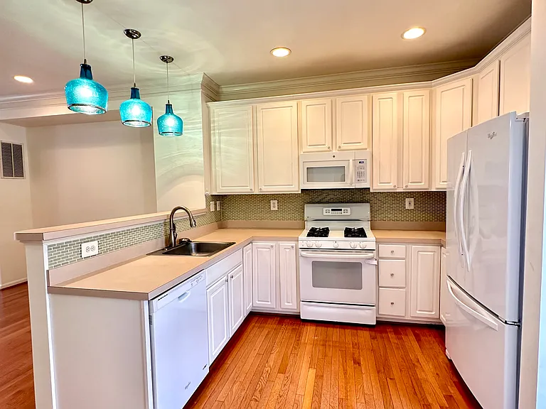 1217 V St NW — Photo 7