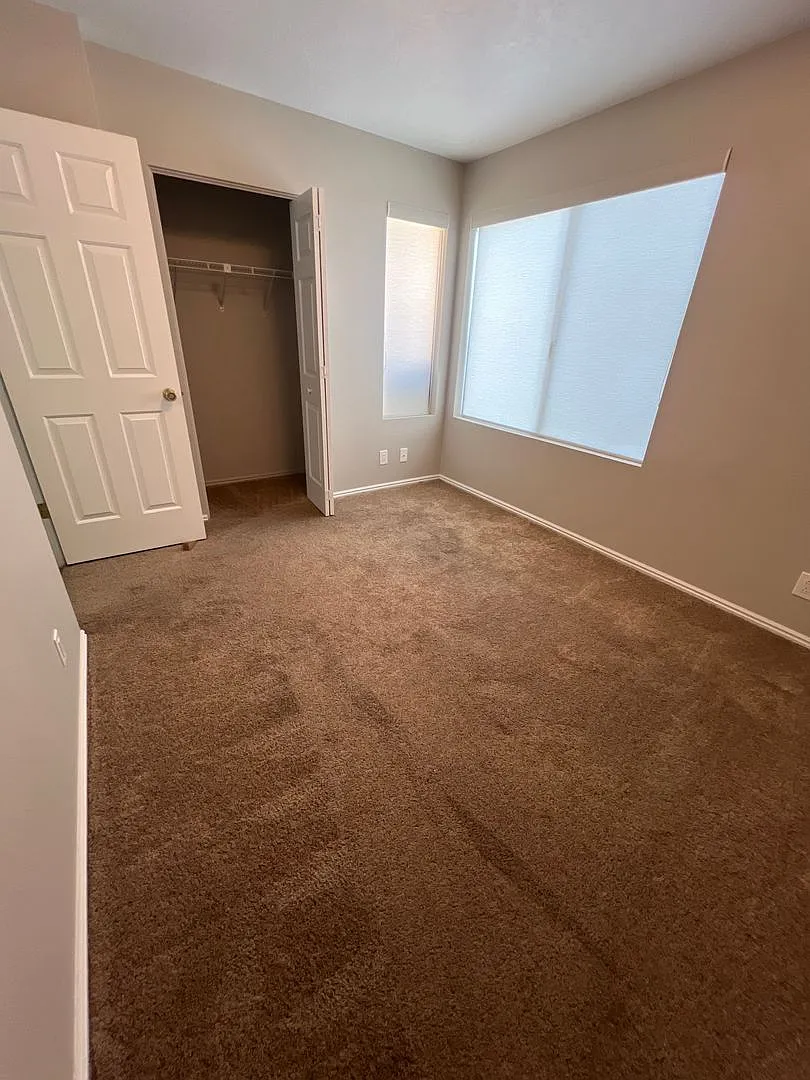Luxury Living at the Ridge — Photo 4