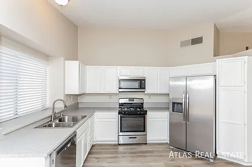 5218 Coral Vine Way Photo 1