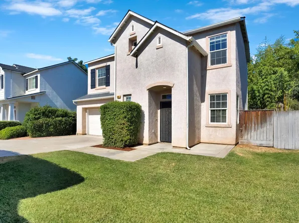 1801 N Miramar Ln, Clovis, CA 93619