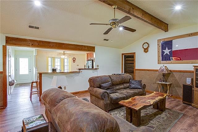 1st image of 2358 Tanglewood St