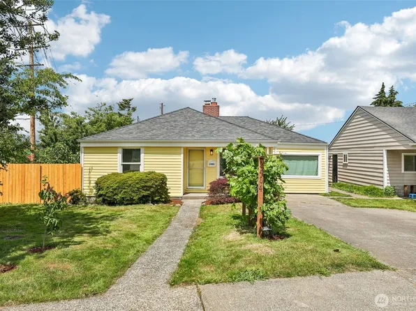2404 S 121st Street, Seattle, WA 98168