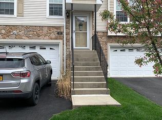 11 Seeley Bull St, Monroe, NY 10950