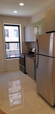 Rented by Avenues Real Estate | media 11