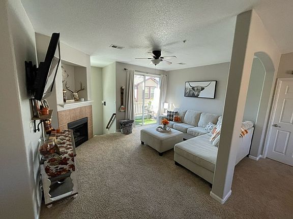 2nd image of 2851 Kansas Dr Unit C