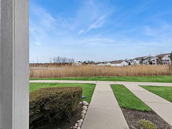 3rd image of 1009 Silverstone Dr #1009